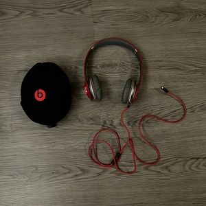 Beats Solo HD Special Edition Red